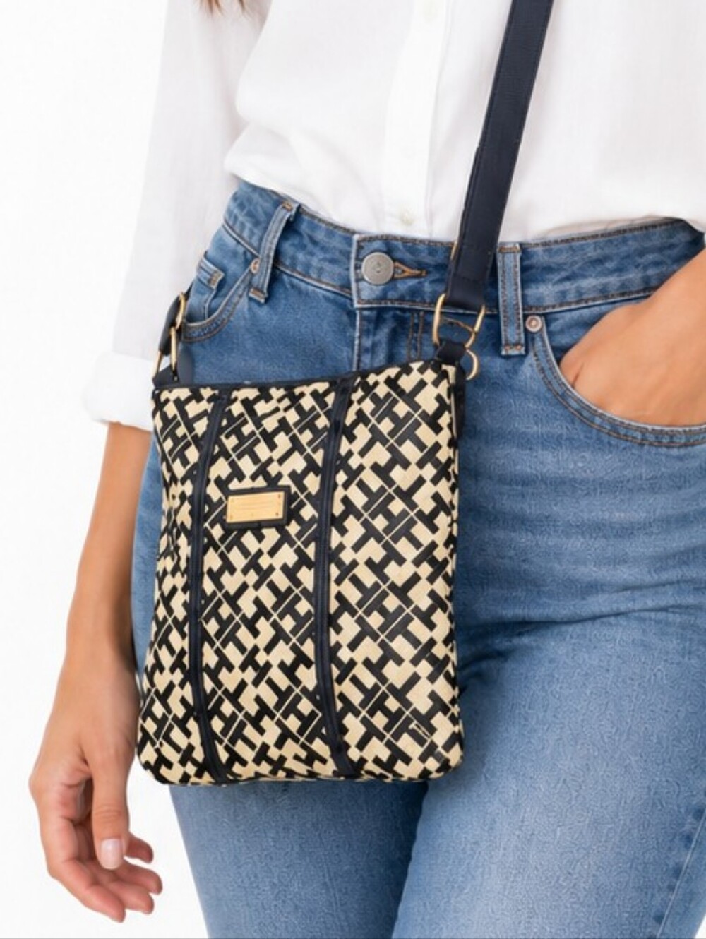👜 Tommy Hilfiger Black & Cream Monogram Crossbody Bag | Adjustable Strap